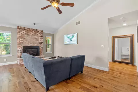 2425 Candlewood Dr, Redding, CA 96003 photo 6