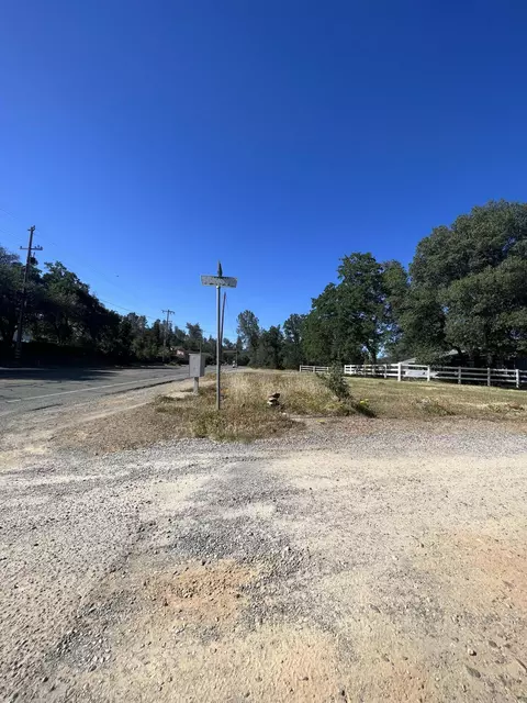 3451 Snavely Dr, Redding, CA 96003 photo 17