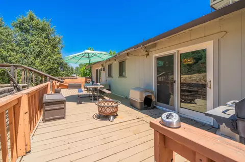 Exterior - 3490 Summit Dr, Redding, CA 96001 photo 6 of 14