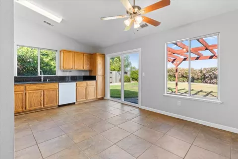 850 Mallard St, Redding, CA 96003 photo 11