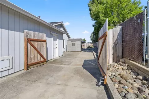 850 Mallard St, Redding, CA 96003 photo 27