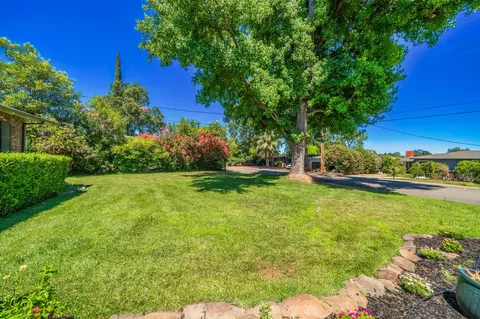 6940 Riverside Dr, Redding, CA 96001 photo 4