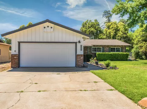 6940 Riverside Dr, Redding, CA 96001 photo 2
