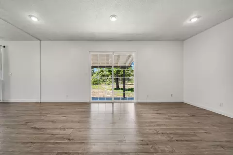 6940 Riverside Dr, Redding, CA 96001 photo 12