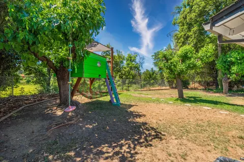 6940 Riverside Dr, Redding, CA 96001 photo 20