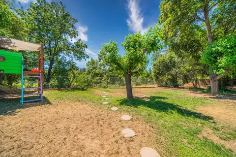 6940 Riverside Dr, Redding, CA 96001 photo 25