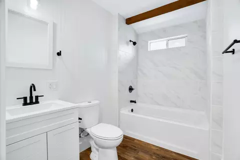 Bath - 4082 Fig Tree Ln, Redding, CA 96002 photo 1 of 2