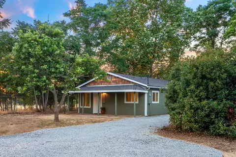 Exterior - 4082 Fig Tree Ln, Redding, CA 96002 photo 14 of 16