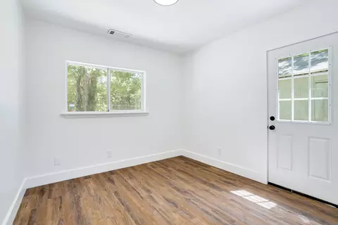 Bedroom - 4082 Fig Tree Ln, Redding, CA 96002 photo 5 of 6