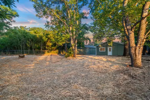 Exterior - 4082 Fig Tree Ln, Redding, CA 96002 photo 16 of 16