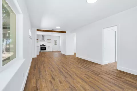 Living - 4082 Fig Tree Ln, Redding, CA 96002 photo 3 of 5