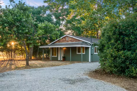 Exterior - 4082 Fig Tree Ln, Redding, CA 96002 photo 2 of 16
