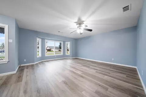 3636 Capricorn Way, Redding, CA 96002 photo 4