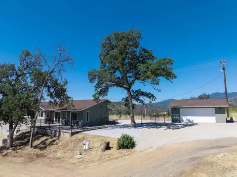 12064 Platina Rd, Igo, CA 96047