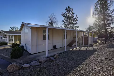 490 Silkwood Dr, Redding, CA 96003 photo 4
