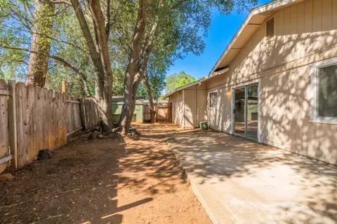 1134 Belcrest Dr, Redding, CA 96003 photo 23