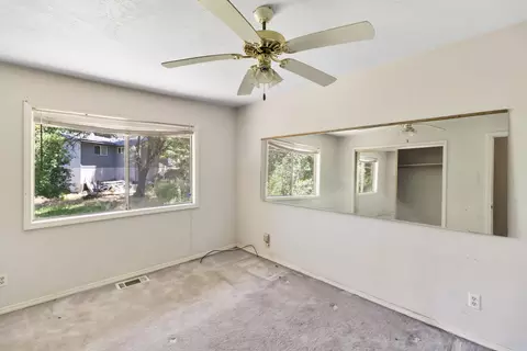 Bedroom - 2955 Quartz Hill Rd, Redding, CA 96003 photo 2 of 5
