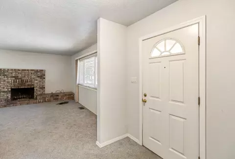 Entry Way - 2955 Quartz Hill Rd, Redding, CA 96003 photo 1 of 1
