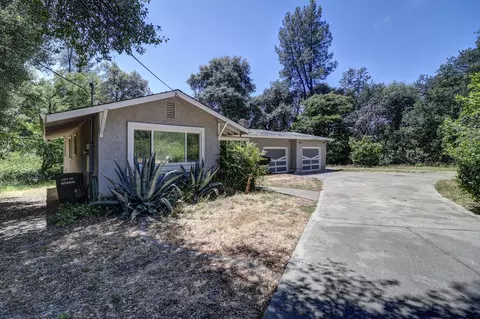 Exterior - 2955 Quartz Hill Rd, Redding, CA 96003 photo 8 of 10