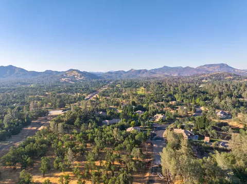 View/Area - 19674 San Vincente Dr, Redding, CA 96003 photo 9 of 9