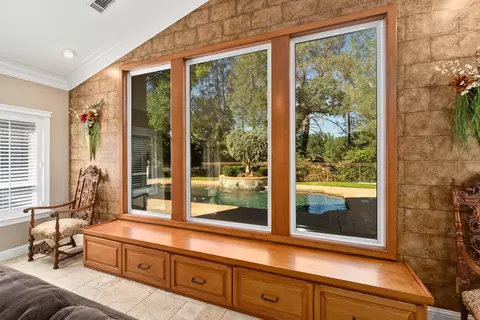 Entry Way - 19674 San Vincente Dr, Redding, CA 96003 photo 4 of 6