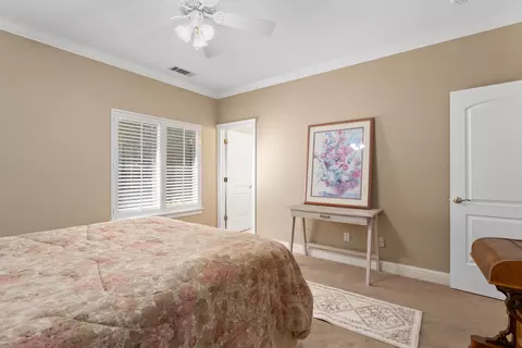 Bedroom - 19674 San Vincente Dr, Redding, CA 96003 photo 5 of 10