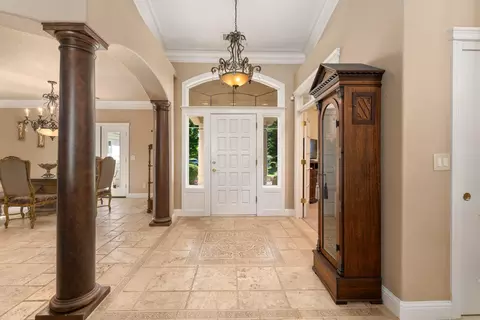 Entry Way - 19674 San Vincente Dr, Redding, CA 96003 photo 1 of 6