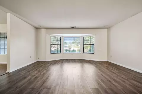 3694 Canterbury Dr, Redding, CA 96002 photo 12