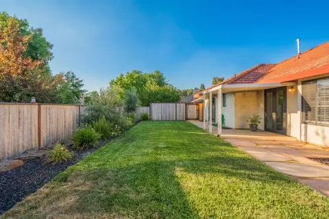 3694 Canterbury Dr, Redding, CA 96002 photo 27