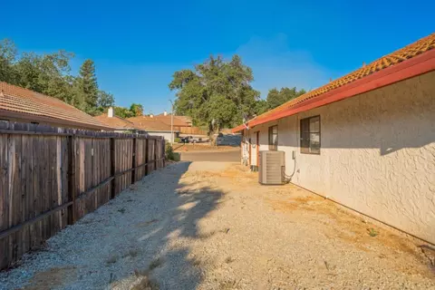 3694 Canterbury Dr, Redding, CA 96002 photo 35