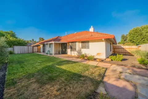 3694 Canterbury Dr, Redding, CA 96002 photo 32