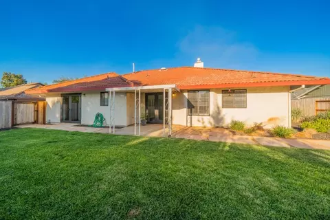 3694 Canterbury Dr, Redding, CA 96002 photo 31