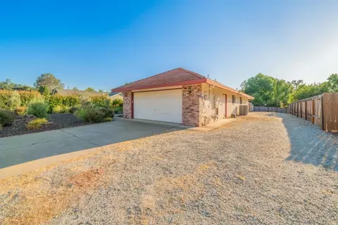 3694 Canterbury Dr, Redding, CA 96002 photo 37