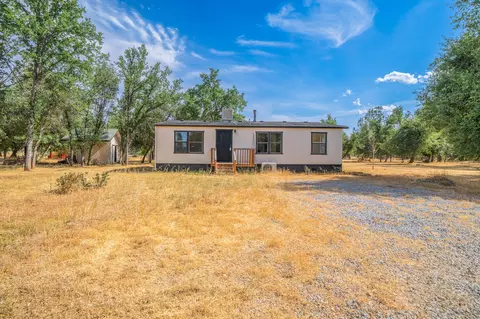 16377 Hawthorne Ave, Anderson, CA 96007