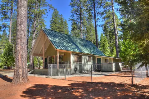 7453 Smith Crk Rd, Shingletown, CA 96088