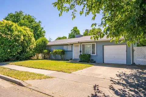 3130 Begonia St, Anderson, CA 96007