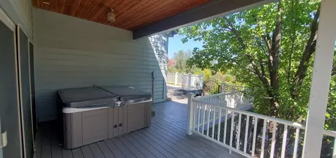 Exterior - 1683 St Andrews Ave, Redding, CA 96003 photo 7 of 17