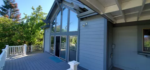 Exterior - 1683 St Andrews Ave, Redding, CA 96003 photo 13 of 17