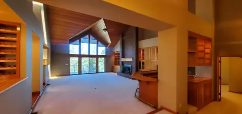 Living - 1683 St Andrews Ave, Redding, CA 96003 photo 6 of 16