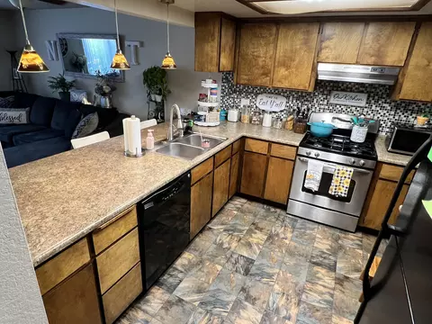 1112 Burton Dr, Redding, CA 96003 photo 13