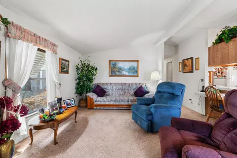 1104 Shawnee Trl, Redding, CA 96003 photo 4