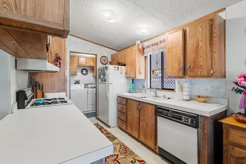1104 Shawnee Trl, Redding, CA 96003 photo 10