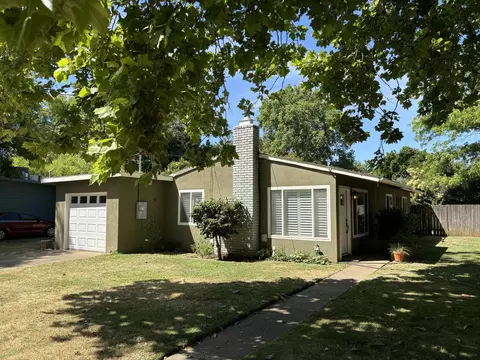 2264 Paris Ave, Redding, CA 96001