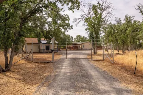 12560 Moon Shadow Ranch Rd, Red Bluff, CA 96080 photo 2