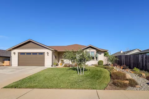 Exterior - 1388 Spinnaker Dr, Redding, CA 96003 photo 8 of 11