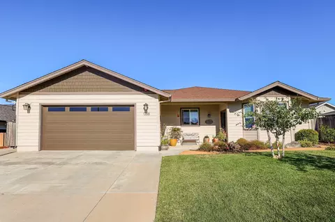 Exterior - 1388 Spinnaker Dr, Redding, CA 96003 photo 11 of 11