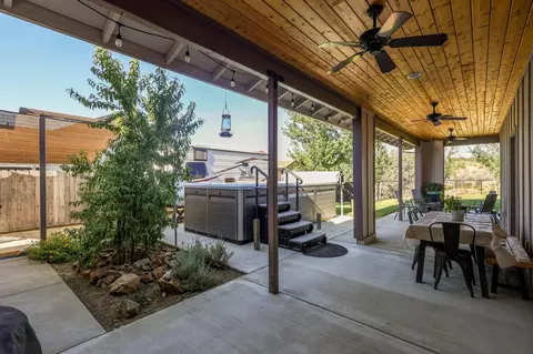 Exterior - 1388 Spinnaker Dr, Redding, CA 96003 photo 3 of 11