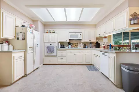 6752 El Camino Dr, Redding, CA 96001 photo 8