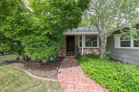 6752 El Camino Dr, Redding, CA 96001 photo 4