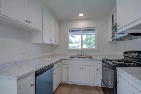 1437 Hemlock Ave, Anderson, CA 96007 photo 9